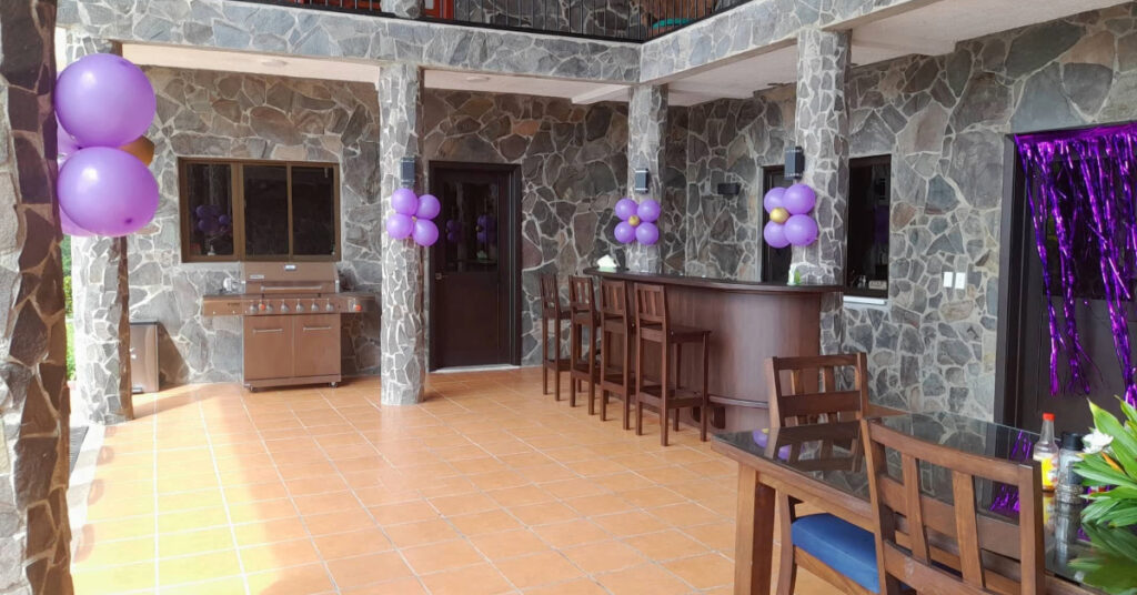 Private Villa vs. Resort in Costa Rica Which One is Best